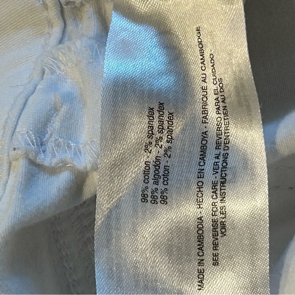 Gloria Vanderbilt women’s size 12. Shape Effect high rise capri pants. Pull on - Picture 5 of 6